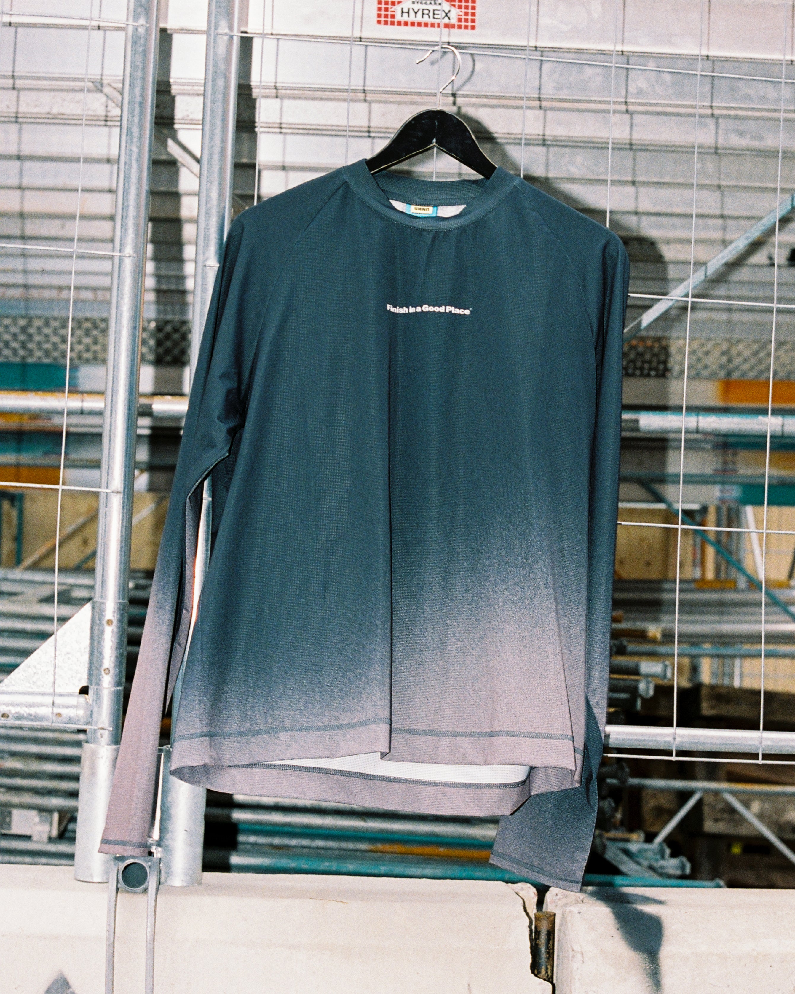 Gradient Apparel Gradient Long Sleeve – UNNA