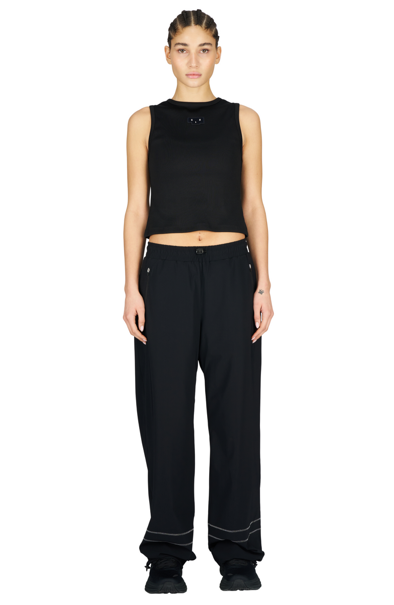 Sleeveless, ribbed running top in GRS Recycled Polyester - UNNA