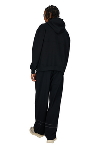 Emil is 187 cm and wears size M