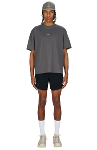 Emil is 187 cm and wears size L