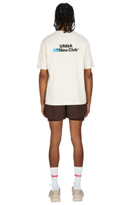 Emil is 187 cm and wears size L