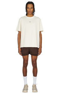 Emil is 187 cm and wears size L