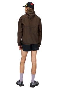 Aaron is 183 cm and wears size M