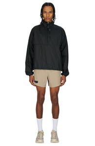 Emil is 187 cm and wears size M
