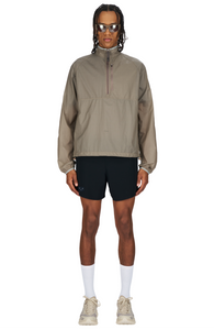 Emil is 187 cm and wears size M