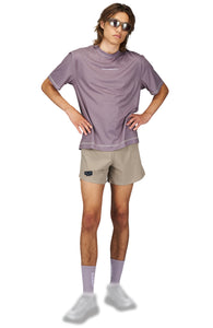 Aaron is 183 cm and wears size M