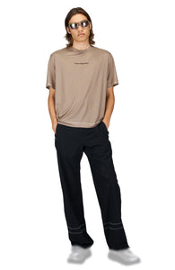 Aaron is 183 cm and wears size M