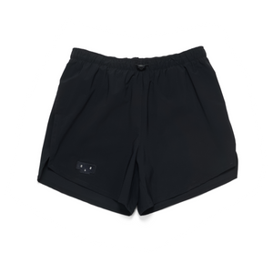 Men's running shorts in Black with a soft stretch and side vents. Podium Logo in the front and reflective 